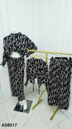 ⁦طقم بلوزة وبنطلون حروف 8017⁩ - الصورة ⁦2⁩